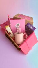 Pembe Mutluluk Kutusu